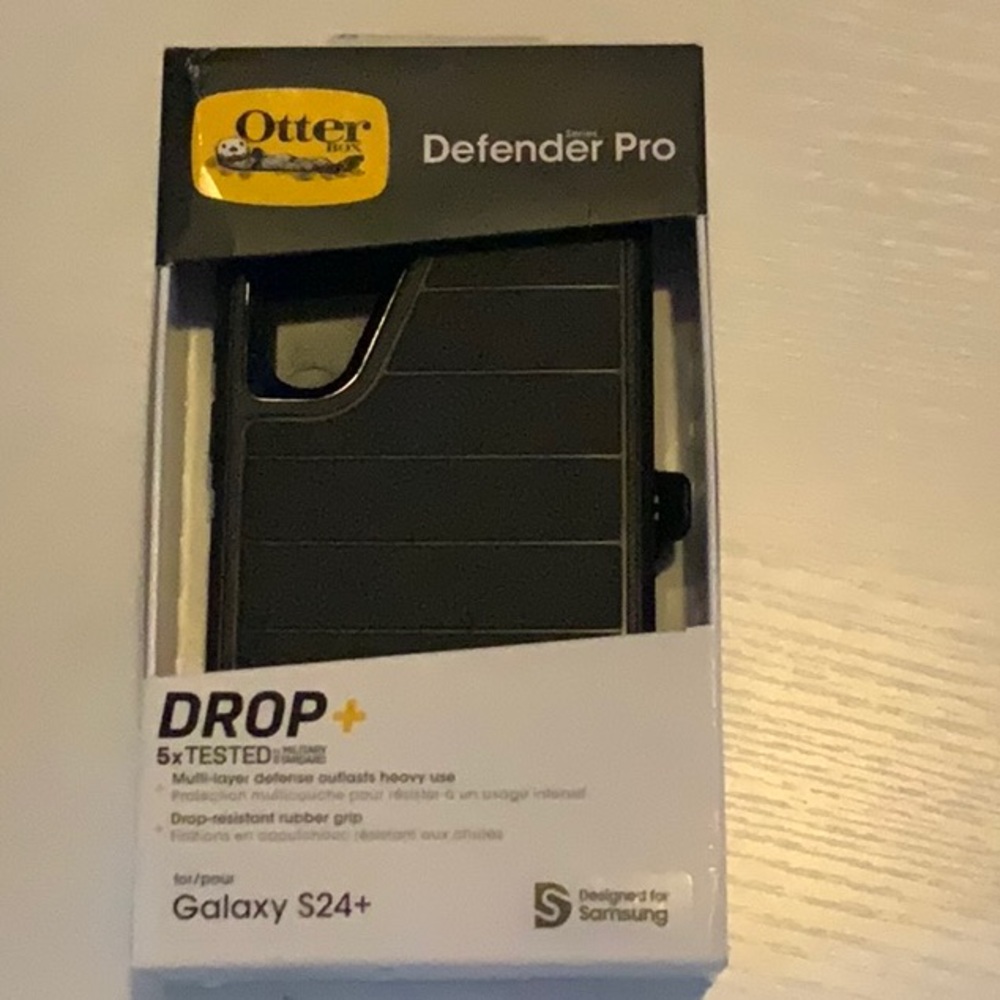OtterBox Defender Pro Black Case for Galaxy S24+